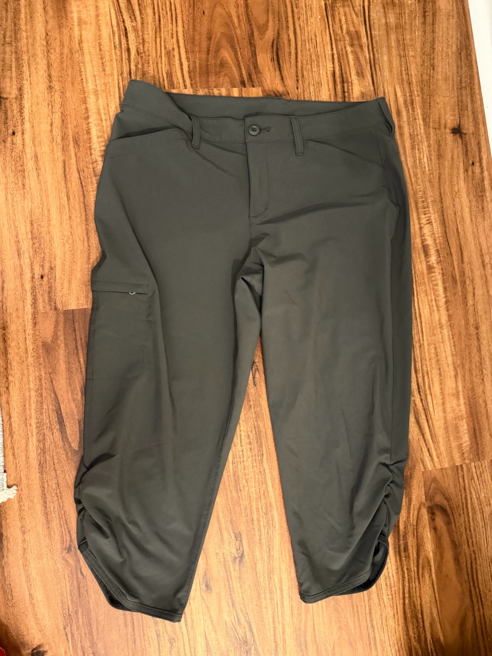 Eddie Bauer Women’s Cropped Pants (SET)